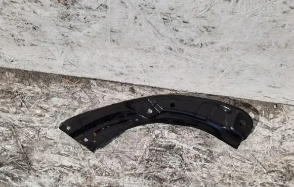 Skoda Rapid (NH) Headlight/headlamp mounting bracket 5JA805931B