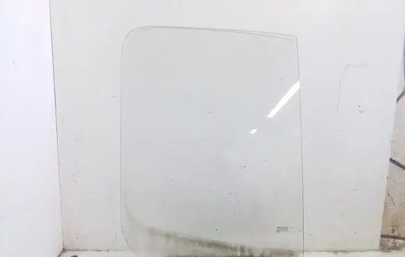 Ford Transit Front door window/glass (coupe) 43R00022