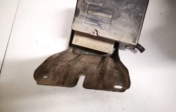 Volvo V70 ABS Pump 8619968