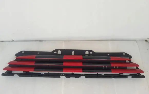 Mini One - Cooper Clubman R55 Front bumper upper radiator grill 16084400
