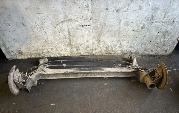Toyota Corolla Verso AR10 Rear axle beam 