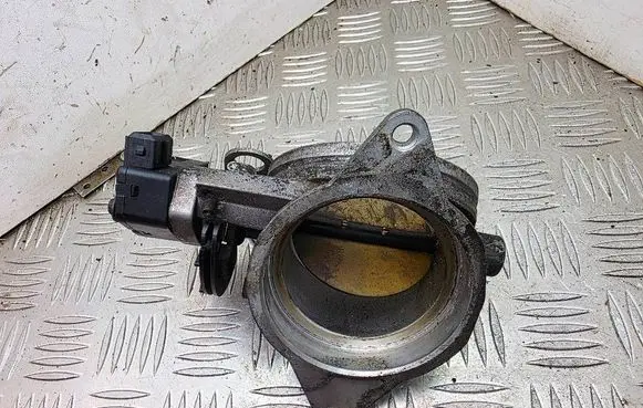 BMW 7 E38 Throttle valve 1703562 13631703562