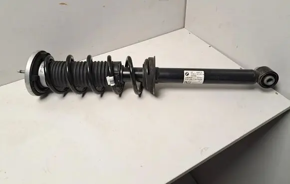 BMW 5 G30 G31 G38 Rear shock absorber/damper 6866617 6866784
