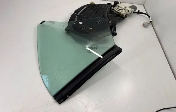 Ford Mustang VI Rear side window FR3T14A411CD FR3T14A411 43R000055