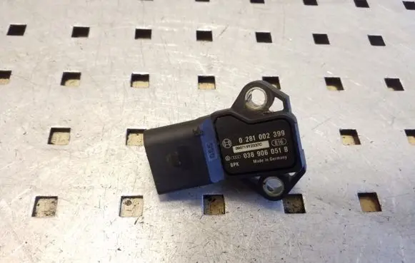 Skoda Octavia Mk1 (1U) Air pressure sensor 0281002399 038906051B
