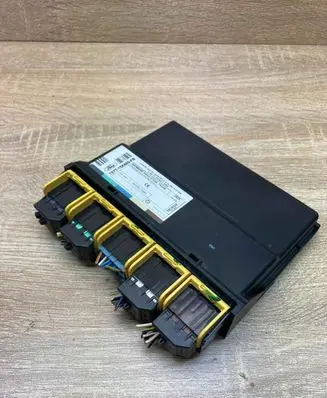 Ford Focus Comfort/convenience module 1S7T15K600FB 5WK48730B WITHPLUG