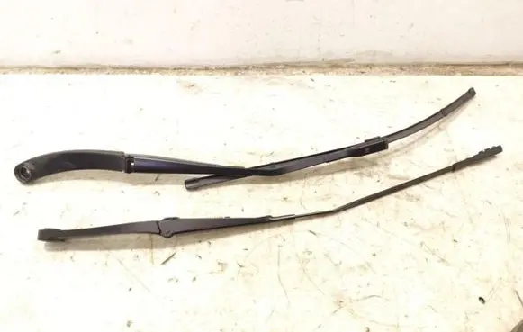 Porsche Taycan 9J1 Front wiper blade arm 9J1955409