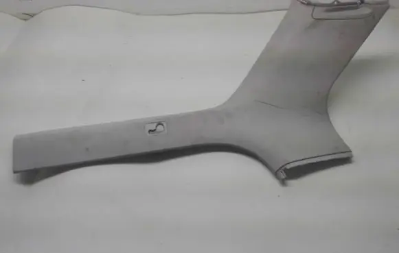 (D)pillar trim (top)