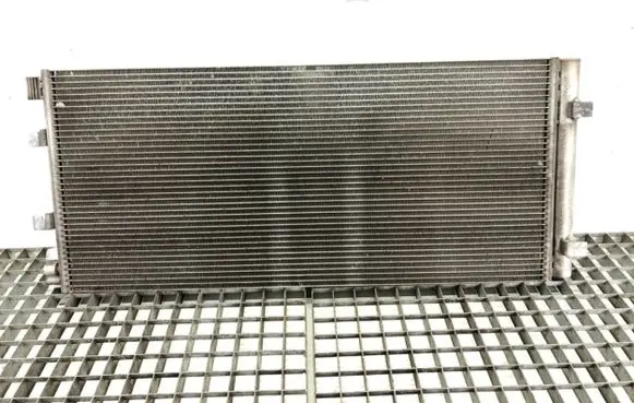 Opel Movano B Coolant radiator