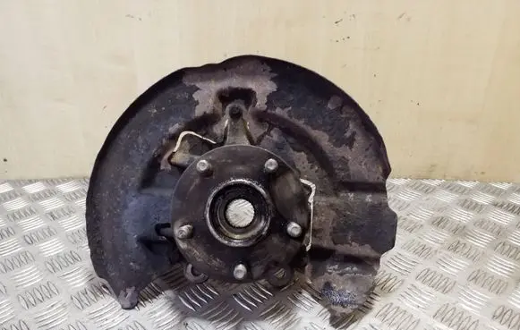 Ford Kuga I Front wheel hub