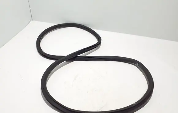 Mercedes-Benz GLA H247 Rear door rubber seal (on body) 