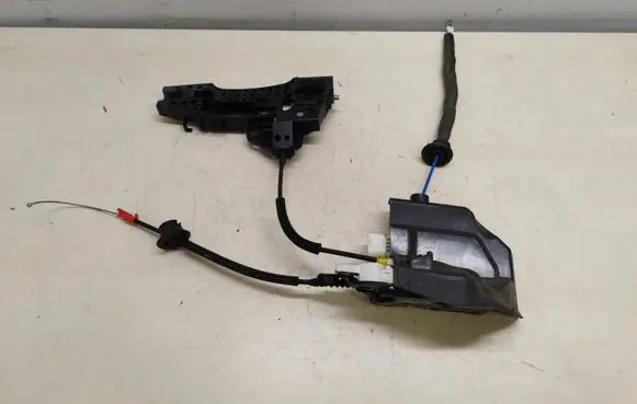 Audi A8 S8 D4 4H Rear door lock 4H0839015D 4H0839885