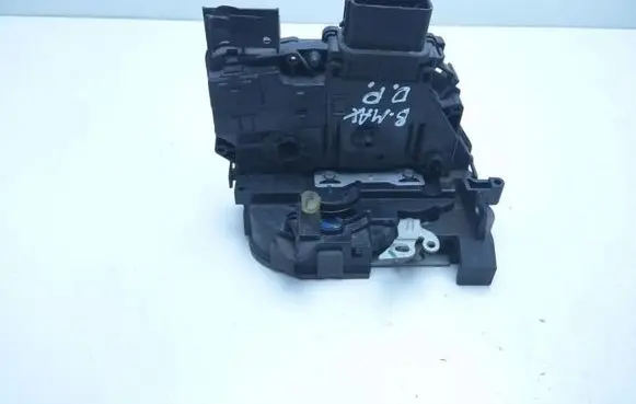 Loading door lock