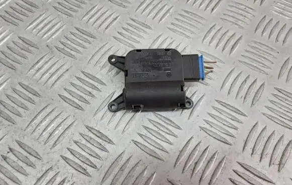 Skoda Octavia Mk1 (1U) Central body control module 1J1907511