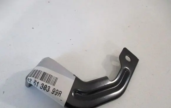Renault Megane IV Fender mounting bracket 625130399R