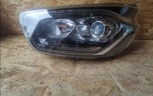 Ford Transit Custom Headlight/headlamp