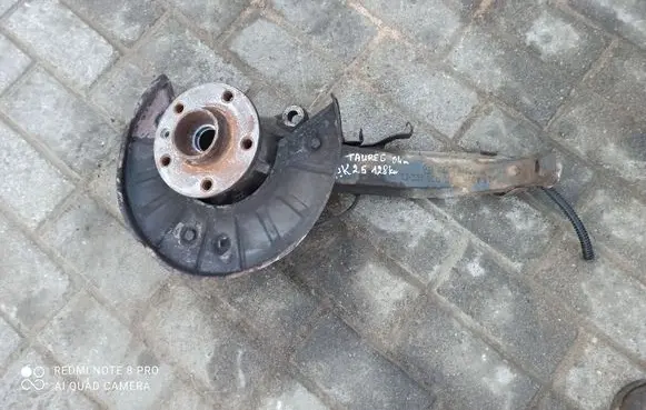 Volkswagen Touareg I Front wheel hub 7L6407257A