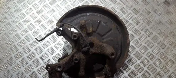 Skoda Octavia Mk2 (1Z) Rear wheel hub