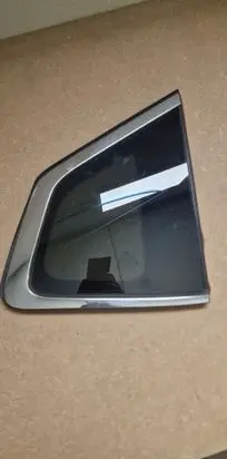 Nissan X-Trail T32 Rear side window 43R007953