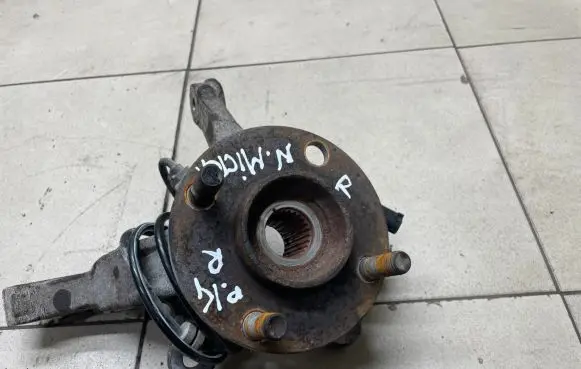 Nissan Micra Front wheel hub spindle knuckle
