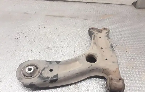 Skoda Fabia Mk2 (5J) Front lower control arm/wishbone