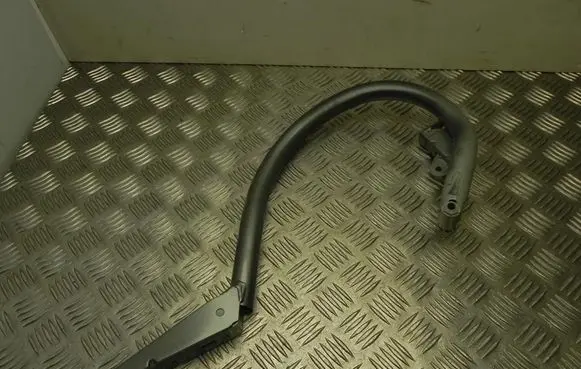 Mercedes-Benz C AMG W204 Other center console (tunnel) element A2047500X28 T7844D