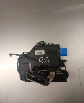 Audi A8 S8 D3 4E Rear door lock 4E0839016 PA66307