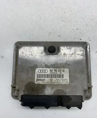 Audi A3 S3 8L Engine control unit/module 06A906018AK 0261204675