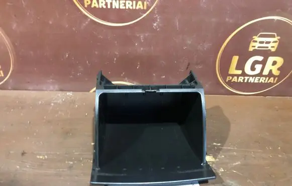 Skoda Octavia Mk2 (1Z) Ashtray (rear) 1Z0863284