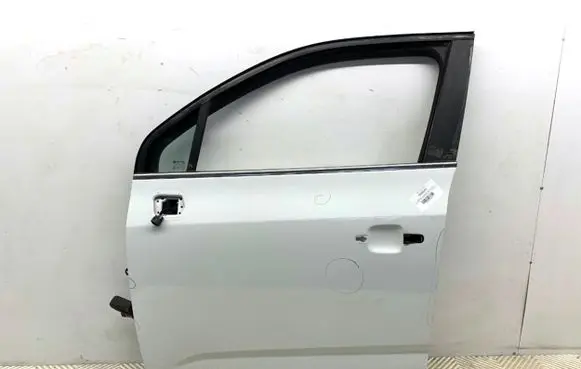 Chevrolet Orlando Front door