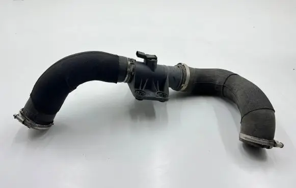 Audi A7 S7 4G Intercooler hose/pipe 4G0145673R