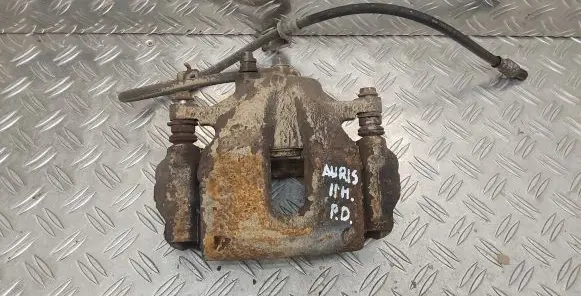 Toyota Auris 150 Front brake caliper