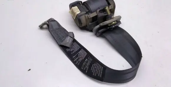 Rear seatbelt