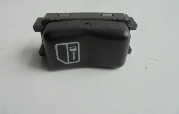 Mercedes-Benz C W202 Central locking switch button A2028204010