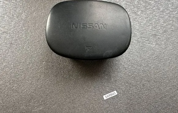 Nissan Patrol Y60 Steering wheel buttons/switches 4842003J01