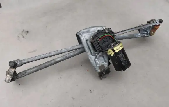 Audi A6 S6 C4 4A Front wiper linkage and motor 3397020259 4A1955023