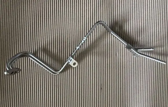 Volkswagen Golf Plus Coolant pipe/hose 04E122157M 17021518
