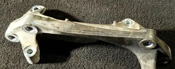 Mini One - Cooper R50 - 53 Engine mounting bracket