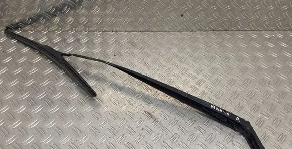 Toyota Verso Windshield/front glass wiper blade 