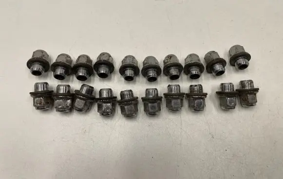 Nuts/bolts