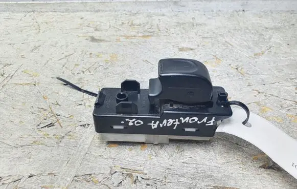 Opel Frontera B Electric window control switch 8971221020