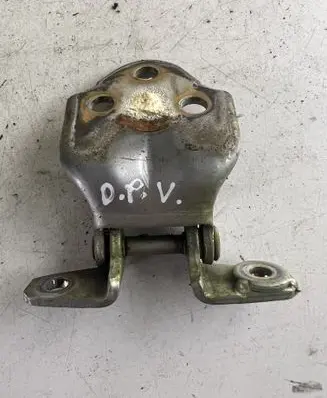 Mitsubishi Pajero Front door upper hinge 