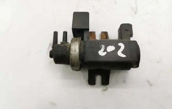 BMW 3 E46 Vacuum valve 72279600 2247906