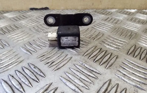 Suzuki Grand Vitara II Airbag deployment crash/impact sensor 3893065J10