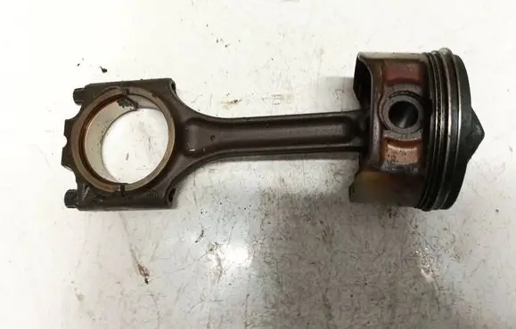 Volvo S40, V40 Piston with connecting rod