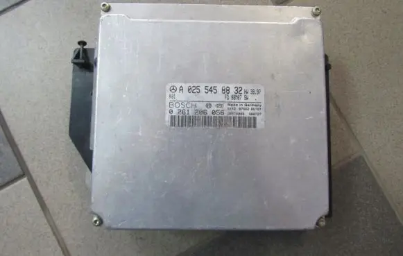 Mercedes-Benz S W220 Engine control unit/module A0255458832 0261206056