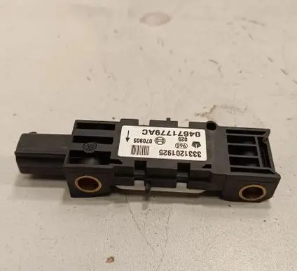 Jeep Grand Cherokee (WK) Airbag deployment crash/impact sensor 04671779AC