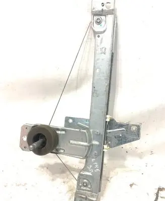 Rear door manual window regulator