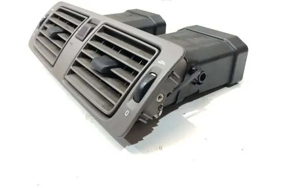 Volvo V50 Dash center air vent grill