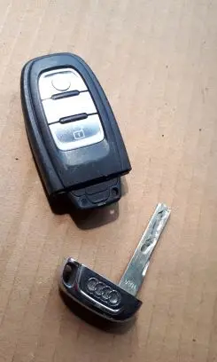 Audi A4 S4 B8 8K Ignition key/card 8T0959754D